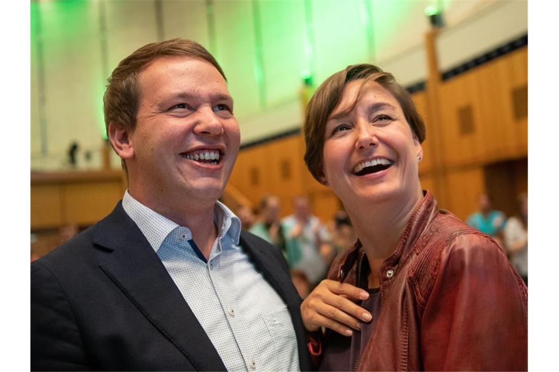 Oliver Hildenbrand und Sandra Detzer (r), beide Landesvorsitzenden Bündnis 90/Die Grünen in Baden-Württemberg. Foto: Sebastian Gollnow