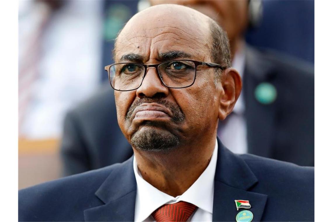 Omar al-Baschir hatte den Sudan rund 30 Jahre lang mit harter Hand regiert. Foto: Burhan Ozbilici/AP/dpa