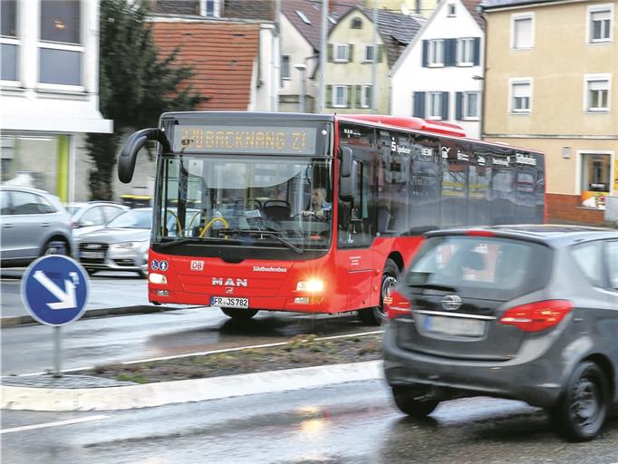 Omnibus am Bleichwiesenkreisel. Foto: A. Becher