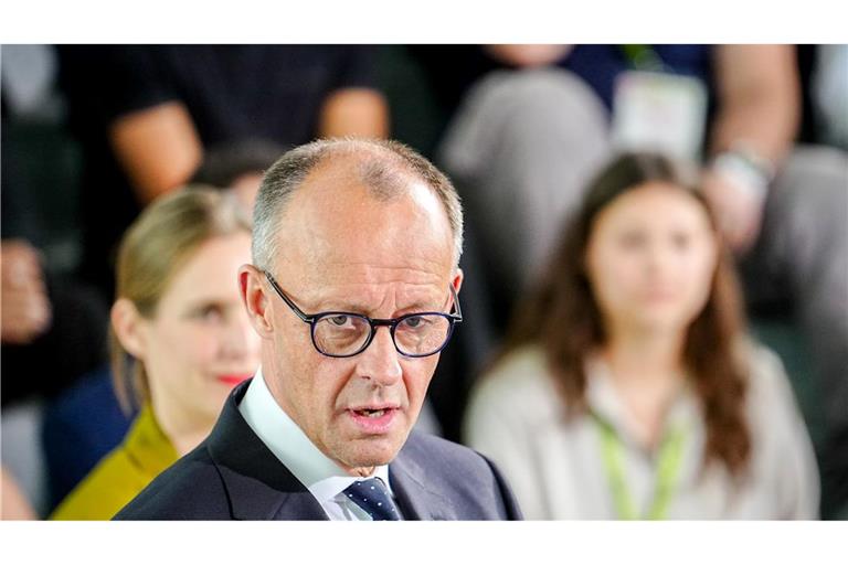 Opfer von Fake News: Eine Webseite verbreitet Falschinformationen unter dem Namen von Bundeskanzler Friedrich Merz (CDU).