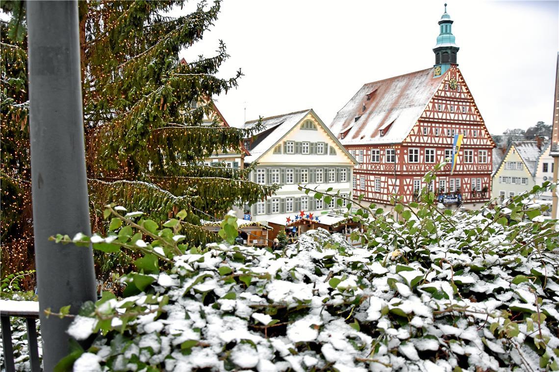 Optimale Bedingungen für einen Weihnachtsmarkt. Da schmeckt der Punsch oder Glüh...