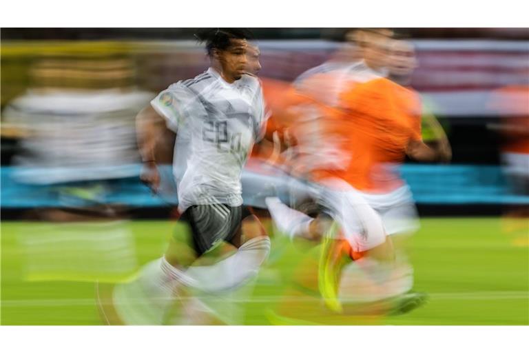 Oranje gegen das Team mit dem Adler auf der Brust: Das Duell Deutschland gegen Niederlande elektrisiert die beiden Fußballnationen regelmäßig.