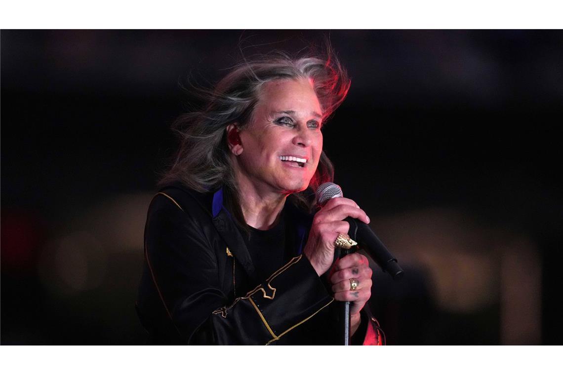 „Wir wären nicht hier ohne dich“ – Rocklegenden trauern um Ozzy Osbourne bei einem Auftritt im kalifornischen Inglewood im Jahr 2023.