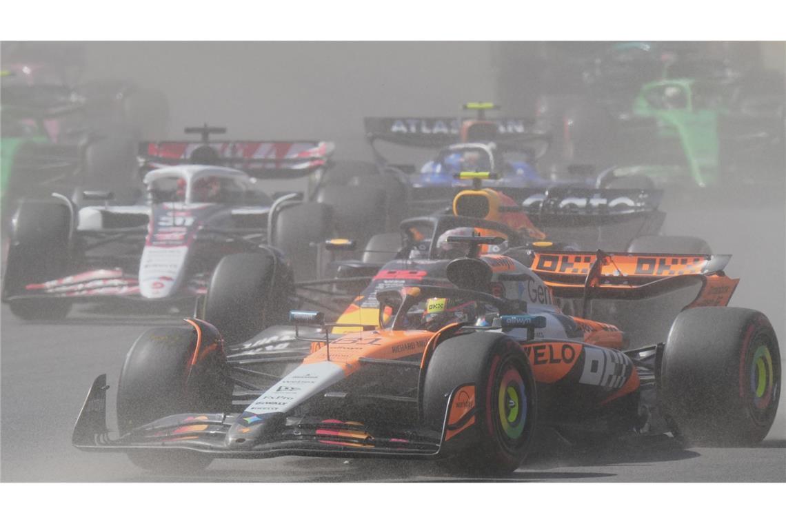 WM-Dreikampf spitzt sich zu: Norris-Sieg vor Verstappen Oscar Piastri musste kämpfen.