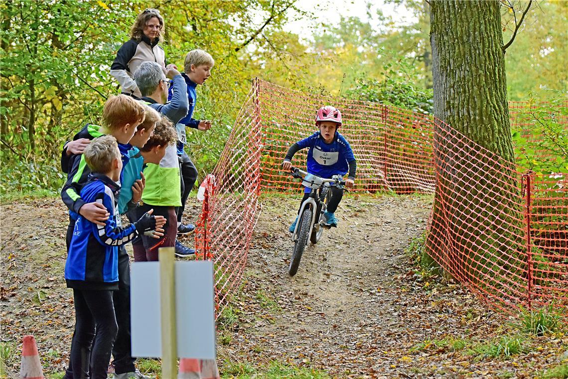 Oskar Dreher (1, TC Backnang). Kinder Crossduathlon Backnang 2025 rund um das Wa...