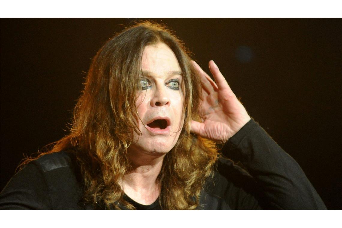 "Prince Of Darkness": Ozzy Osbourne ist tot Ozzy Osbourne spielte gerne mit den dunklen Aspekten des Lebens - allerdings stets mit einem Augenzwinkern. Er traf dabei bei Millionen Menschen einen Nerv.