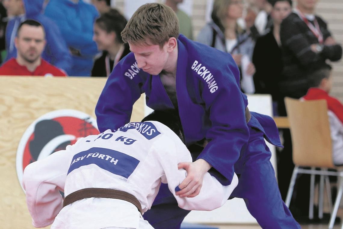 Packte in München richtig zu: Der Backnanger Leichtgewichtler Elias Reisch, der sich in der Altersklasse U21 Rang drei und das Ticket zur deutschen Meisterschaft sichert. Foto: B. Strohmaier