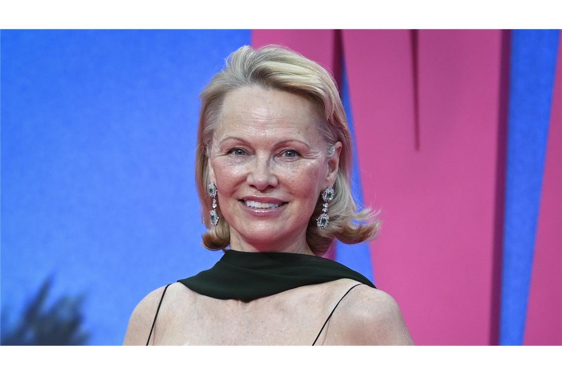 Pamela Anderson wünscht sich mehr Kontakt zu Tommy Lee.