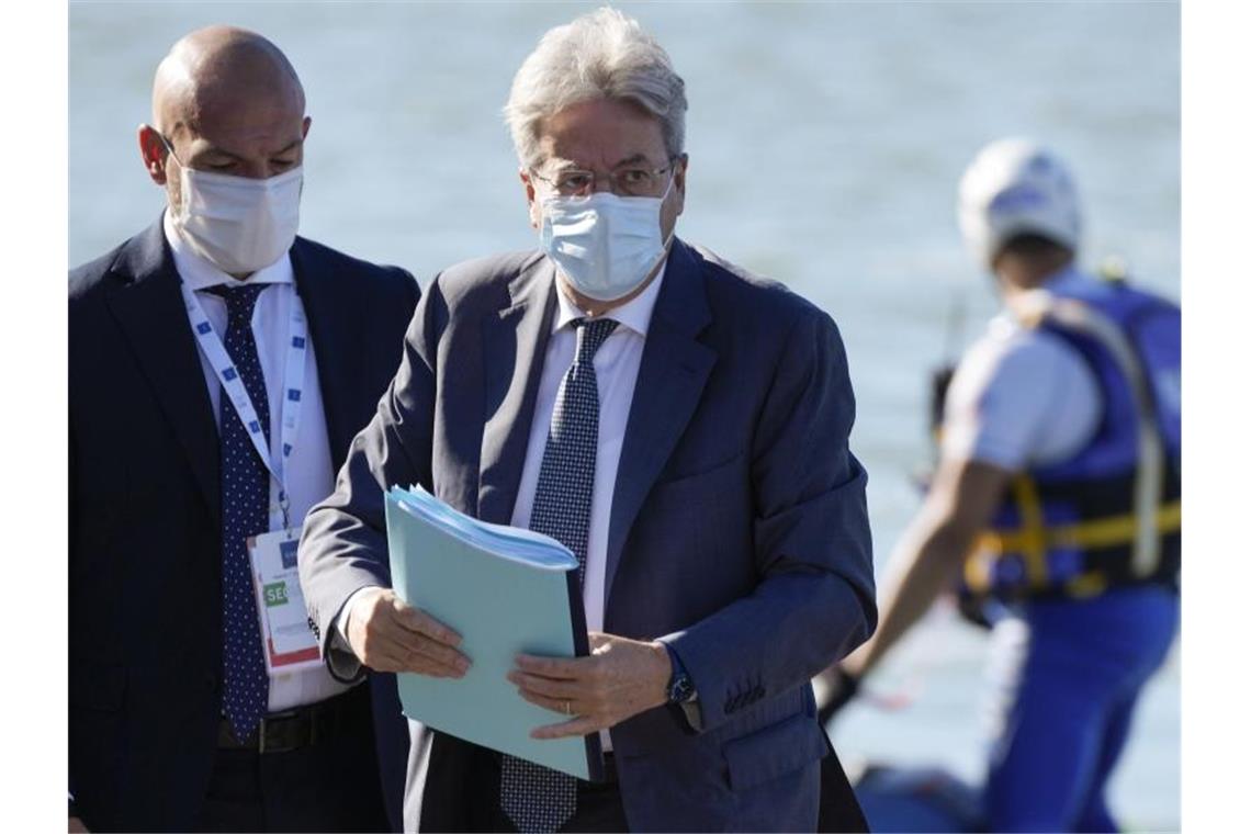 EU-Kommissar sieht weiter keine Gefahr für Urlaub Paolo Gentiloni warnt vor einseitigen ungerechtfertigten Reisebeschränkungen durch einzelne Mitgliedstaaten. Foto: Luca Bruno/AP/dpa