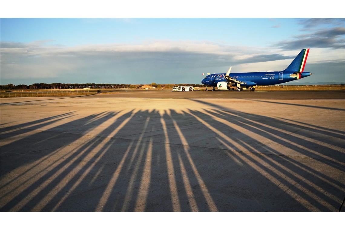 Papst auf seiner ersten Auslandsreise - Schatten der Beobachter