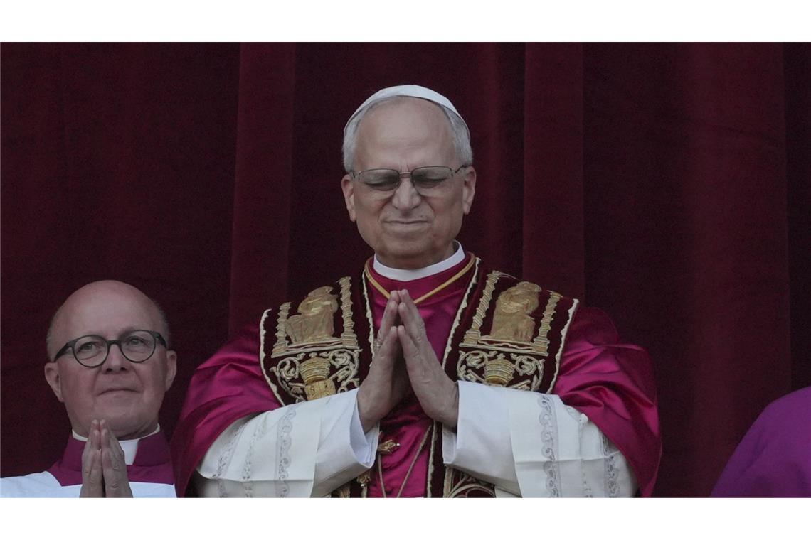 Jubel, Tränen und „Viva il Papa“ - Zehntausende feiern den neuen Papst Papst Leo XIV. zeigte sich ergriffen.