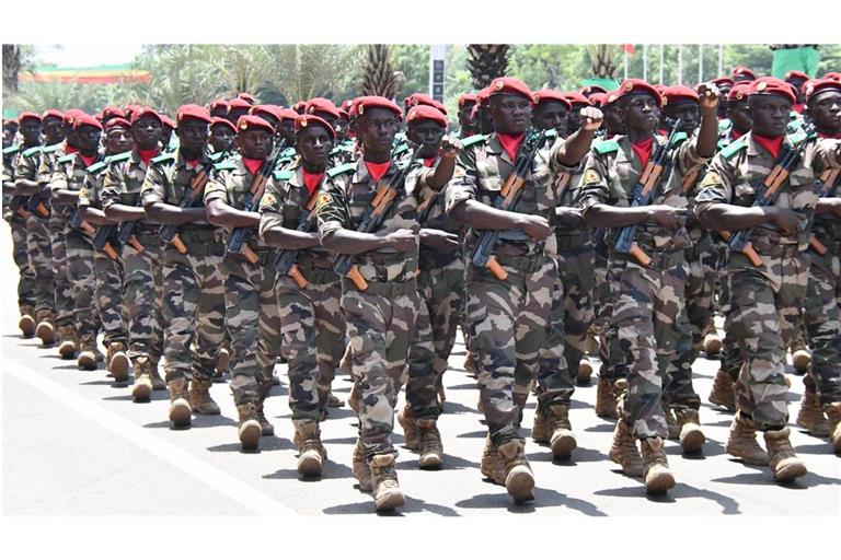 Parade von Soldaten der Forces armées maliennes, der Streitkräfte Malis im September 2025 in der Hauptstadt Bamako.