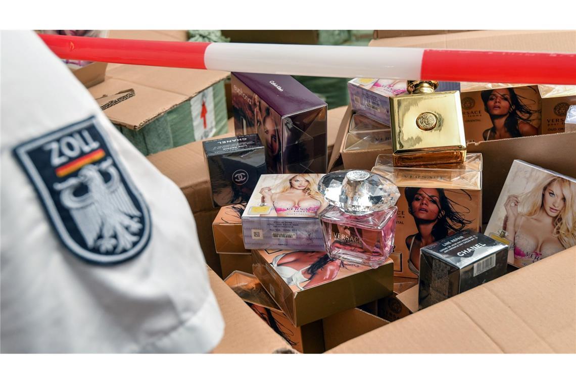 Parfüm zählt zu den häufigsten Produktkategorien bei sichergestellten Fälschungen.
