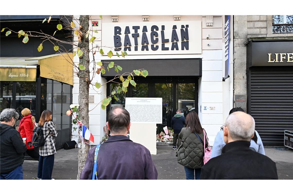 Paris gedenkt: Zehn Jahre nach den Anschlägen am Bataclan