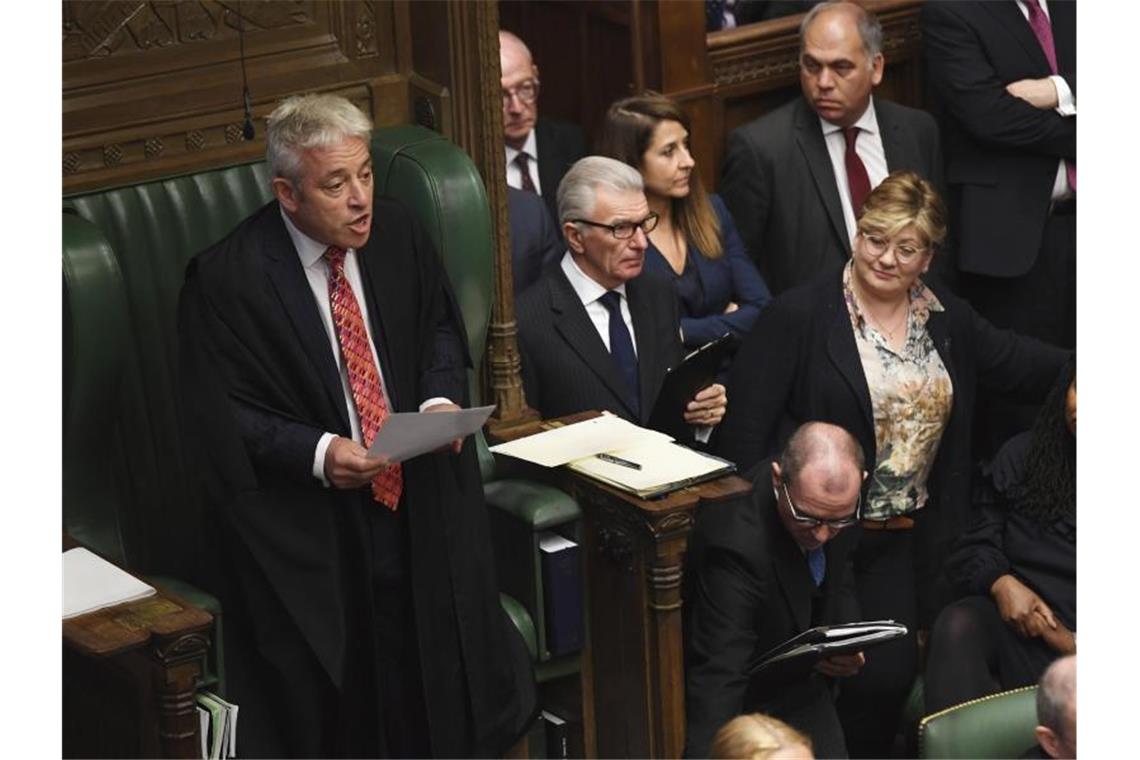 Parlamentspräsident John Bercow (l) spricht im britischen Unterhaus. Foto: Jessica Taylor/House of Commons