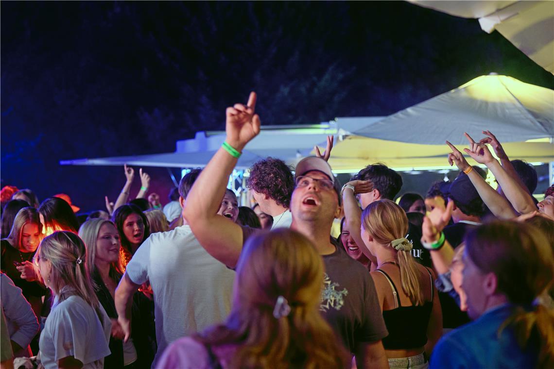 Party beim Allmersbacher Sommerfest am Samstag, 4. Juli 2026.