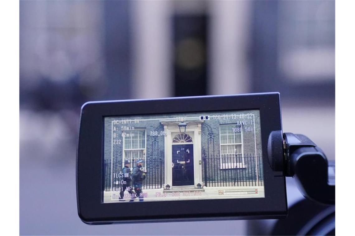 Johnson lässt „Partygate“ abperlen Partys und Alkoholexzesse gab es in der Downing Street auch während der Pandemie. Foto: Jonathan Brady/PA Wire/dpa