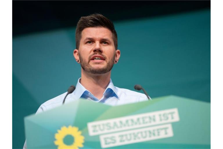 Pascal Haggenmüller (Bündnis 90/Die Grünen) hält beim Landesparteitag der Grünen Baden-Württemberg eine Rede. Foto: Marijan Murat/dpa
