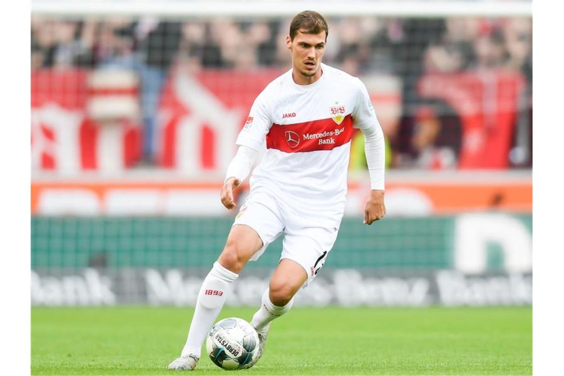 Pascal Stenzel vom VfB Stuttgart in Aktion. Foto: Tom Weller/dpa/Archivbild