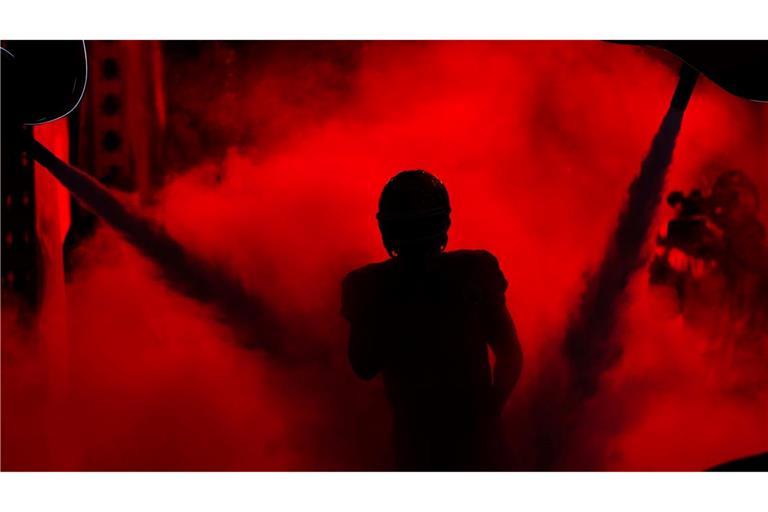 Patrick Mahomes im Rampenlicht vor dem NFL-Spiel der Kansas City Chiefs gegen Houston Texans.