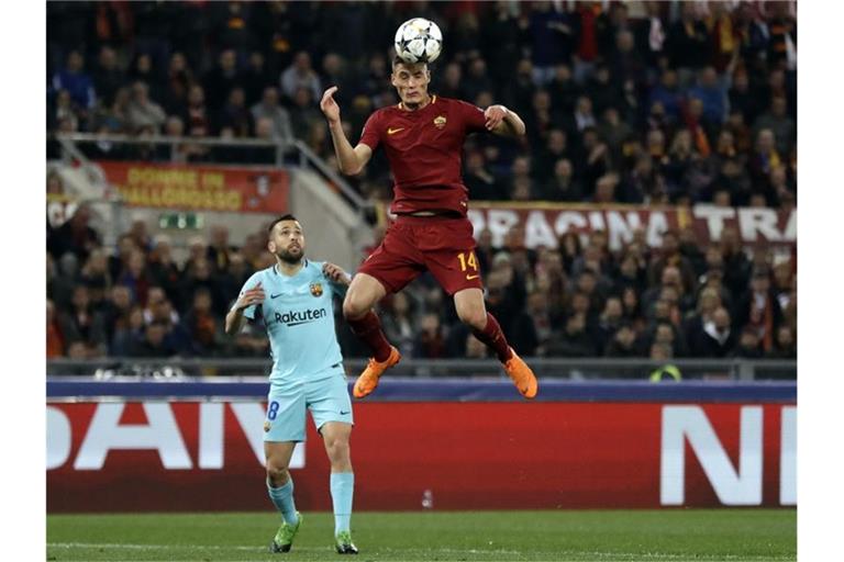 Patrik Schick (oben) von der AS Rom ist bei RB Leipzig im Gespräch. Foto: Andrew Medichini/AP/Archiv