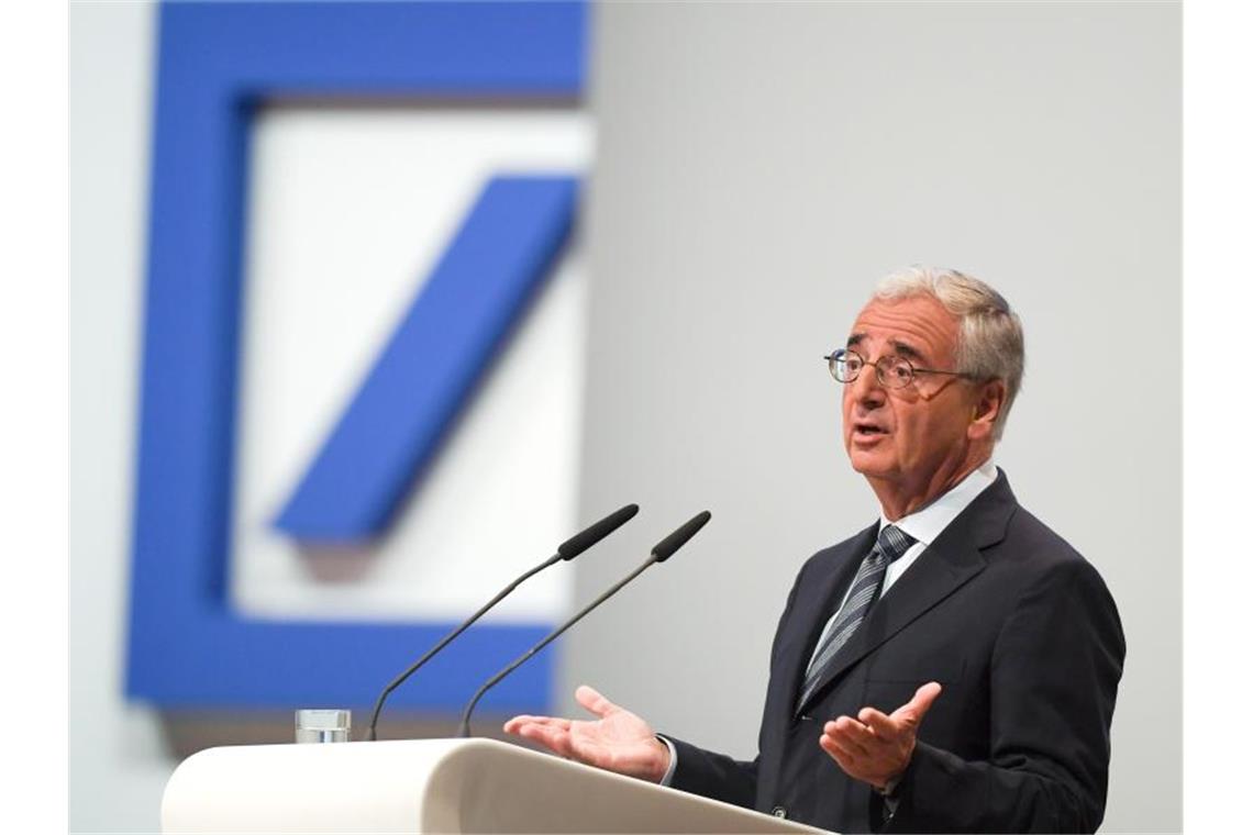 Paul Achleitner, Aufsichtsratsvorsitzender der Deutschen Bank, spricht während der Hauptversammlung des Finanzkonzerns in Frankfurt. Foto: Arne Dedert/dpa