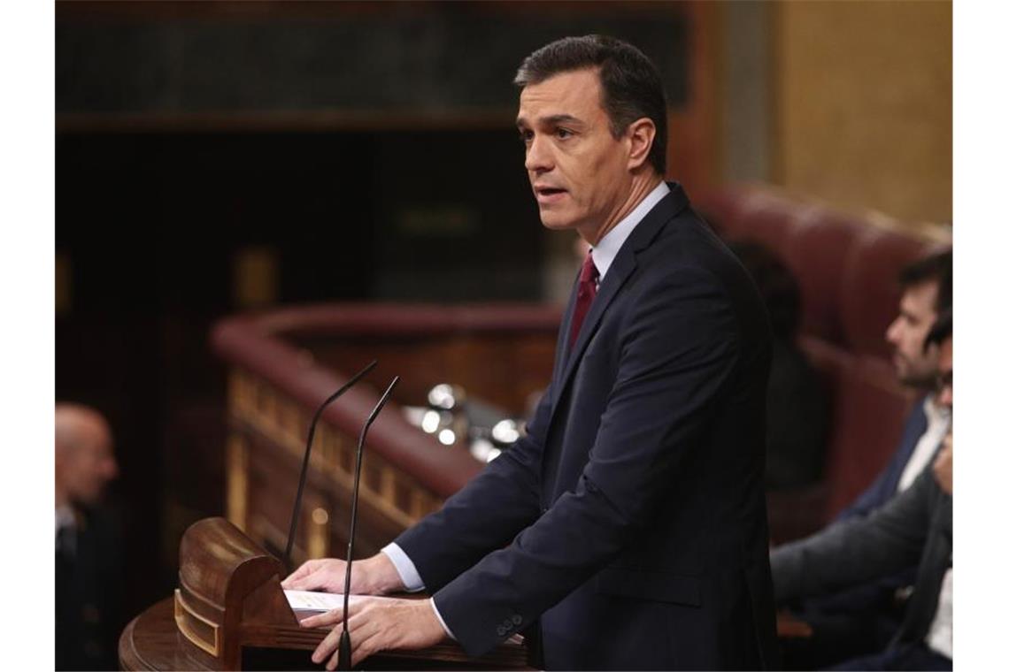 Pedro Sanchez erhielt 167 Ja-Stimmen, 165 Abgeordnete stimmten gegen ihn. Foto: Eduardo Parra/Europa Press/dpa