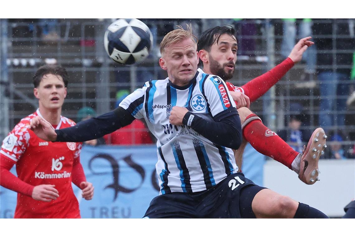 Per Lockl und die Kickers müssen am Samstag in Offenbach ran.