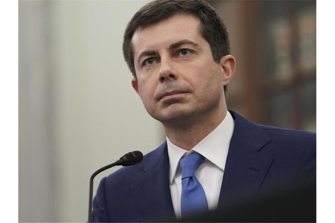 Pete Buttigieg ist Verkehrsminister der USA. Foto: Stefani Reynolds/Pool Bloomberg/AP/dpa