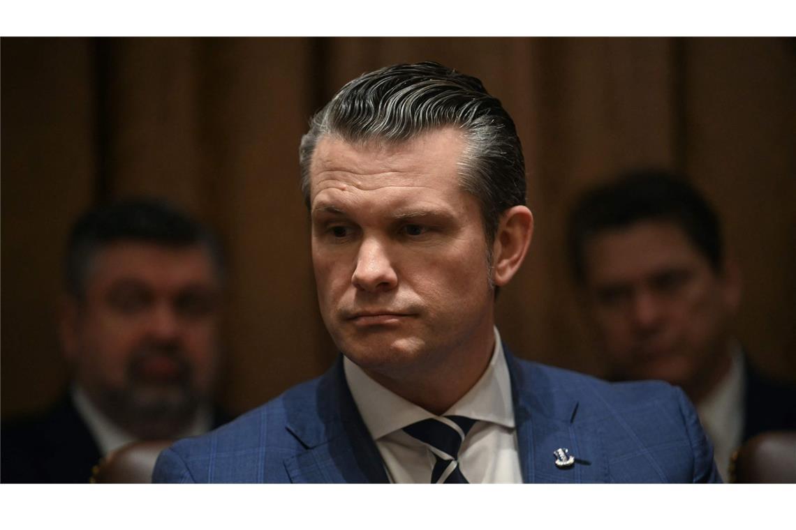 Pentagon-Chef wegen Geheimchat-Affäre unter Druck Pete Hegseth steht nach dem Signal-Gate unter Druck, bekommt bislang aber Rückendeckung von Donald Trump.