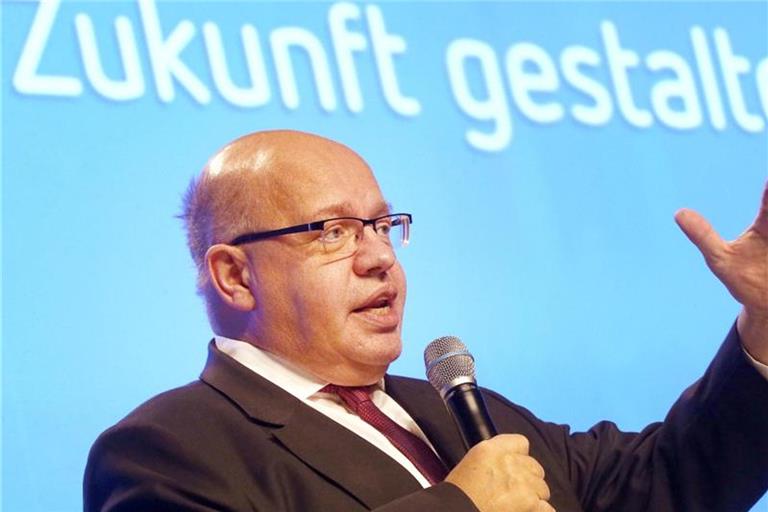 Peter Altmaier (CDU), Bundeswirtschaftsminister, spricht auf dem Deutschen Arbeitgebertag 2019 unter dem Schriftzug "Zukunft gestalten". Foto: Wolfgang Kumm/dpa