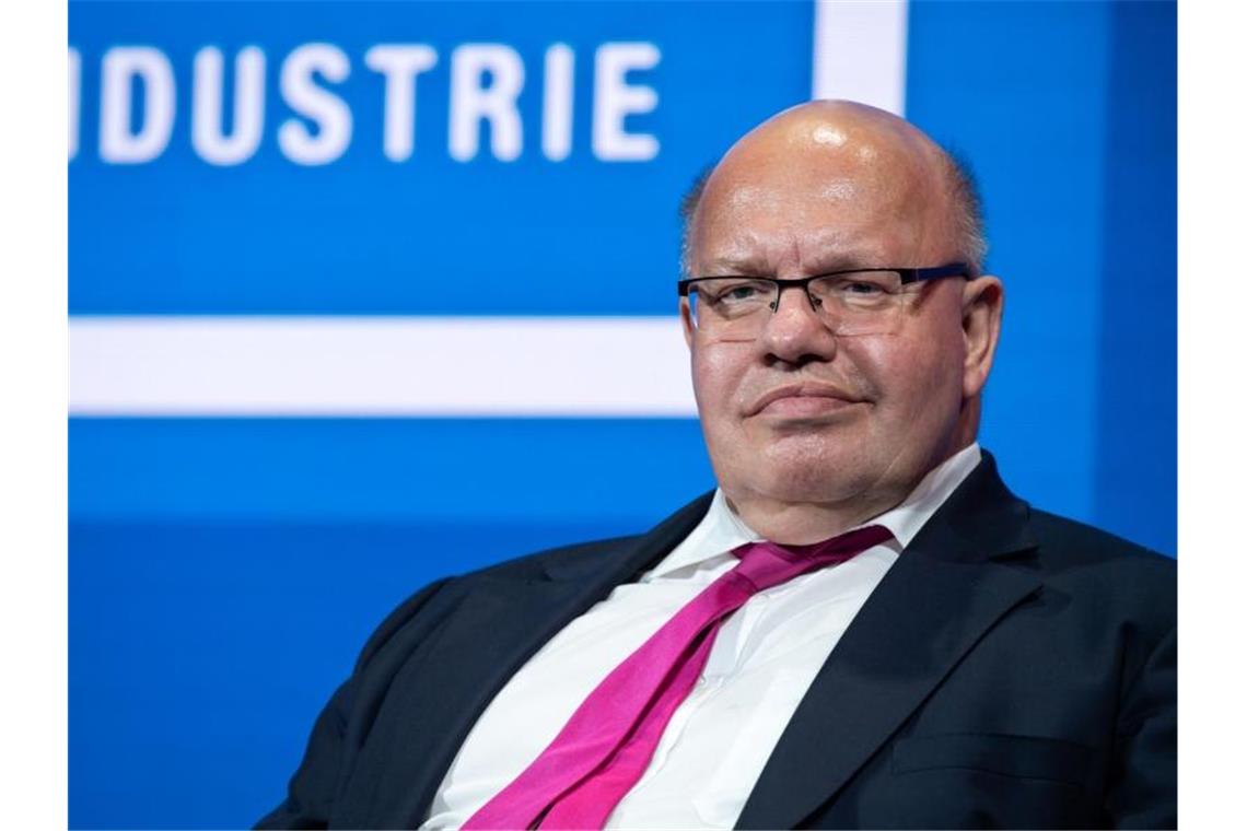 Peter Altmaier ist sehr optimistisch, „dass wir denen, die Hilfe brauchen, auch in den nächsten Monaten diese Hilfe ermöglichen können“. Foto: Bernd von Jutrczenka/dpa