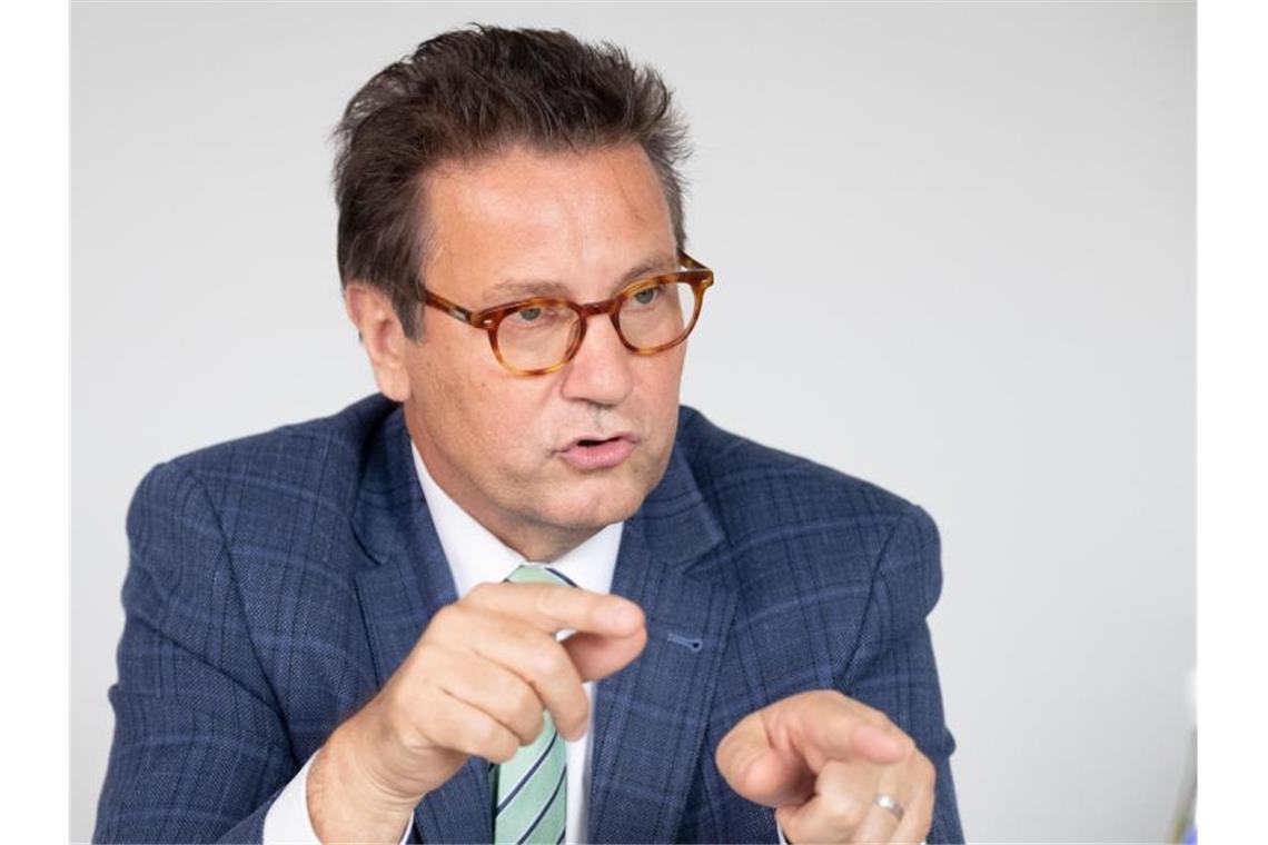 Peter Hauk (CDU), der Landwirtschaftsminister von Baden-Württemberg, aufgenommen bei einem Gespräch mit Journalisten. Foto: Bernd Weissbrod/Archiv