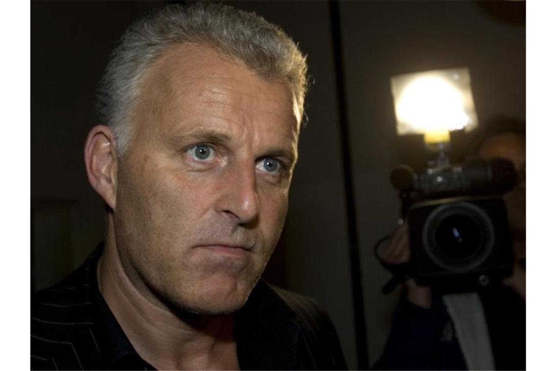 Peter R. de Vries wurde nach Angaben der Polizei bei dem Anschlag schwer verletzt. Foto: Peter Dejong/AP/dpa