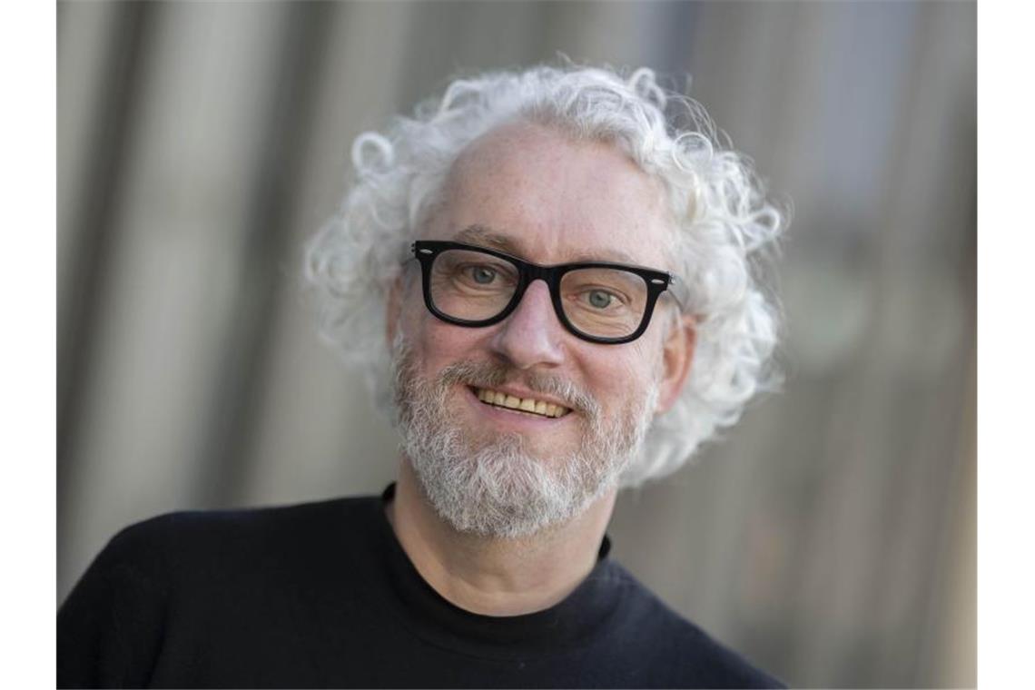 Protest von Theatermitarbeitern vor Verwaltungsratsitzung Peter Spuhler, Generalintendant des Badischen Staatstheaters Karlsruhe. Foto: Uli Deck/dpa/Archivbild