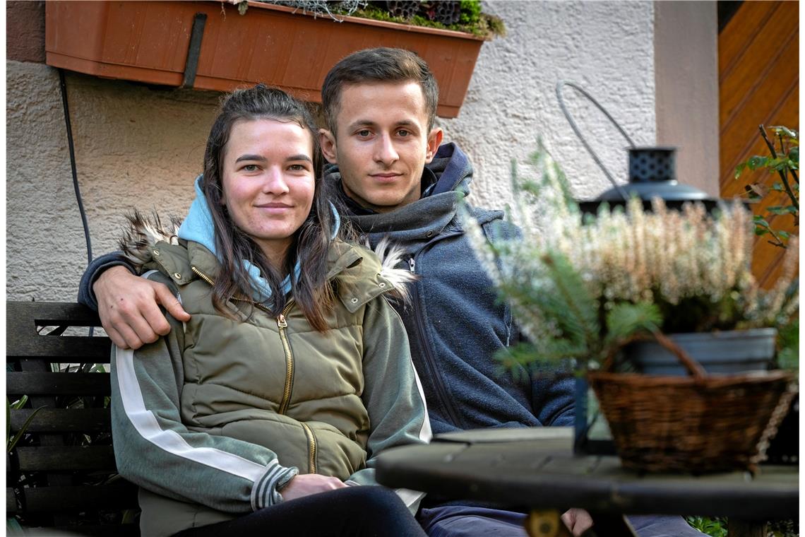 Weihnachten in der Fremde verbracht Petra Pintér und Laszlo Kupás aus Rumänien feierten Weihnachten zum ersten Mal in Deutschland. Foto: A. Becher