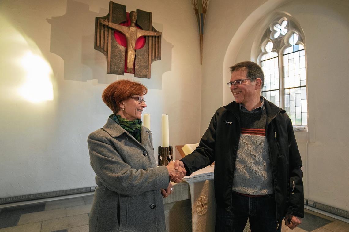 Gemeinde wächst noch weiter zusammen Pfarrerin Mechthild Kraume und Thomas Ludwig, Vorsitzender des Kirchengemeinderats Burgstall, blicken mit Zuversicht in die Zukunft. Foto: A. Becher