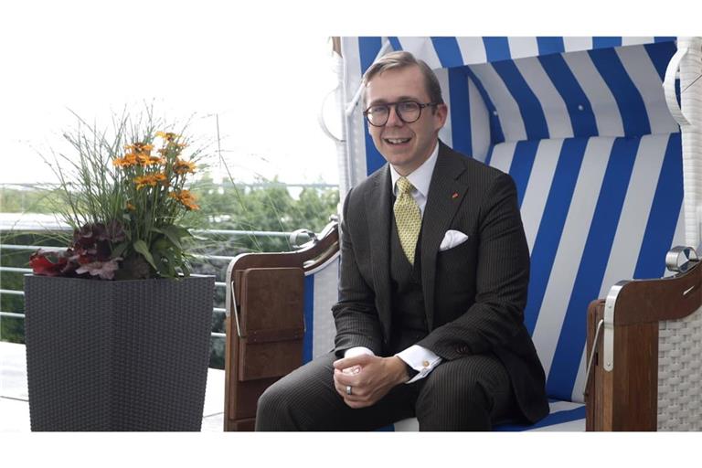 Philipp Amthor hatte auf dem Balkon des Kanzleramts einen hochwertigen Strandkorb platzieren lassen – jetzt ist er wieder weg.