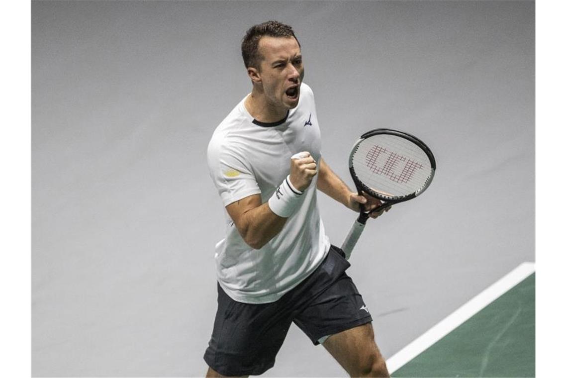 Philipp Kohlschreiber holte den für die Qualifikation fürs Viertelfinale entscheidenden Punkt. Foto: Bernat Armangue/AP/dpa