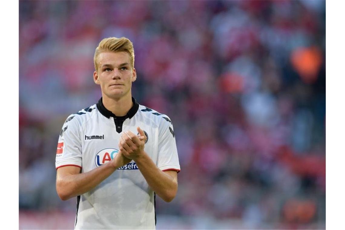 SC Freiburg verlängert mit Abwehrspieler Lienhart Philipp Lienhart, hier beim Spiel gegen Bayern München. Foto: Matthias Balk/Archivbild