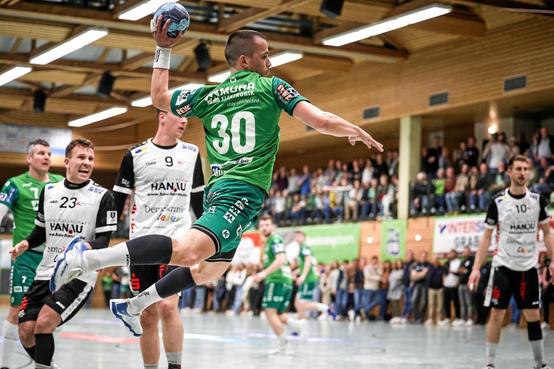 Das Remis sorgt beim HC Oppenweiler/Backnang für zwiespältige Gefühle Philipp Maurer war der überragende HCOB-Spieler und steuerte von der rechten Außenposition neun Tore zum Remis bei. Foto: Alexander Becher