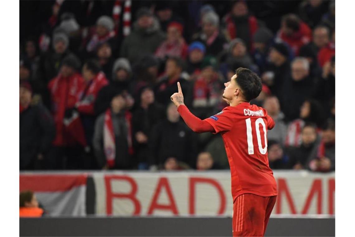 Bayern machen Königsklassen-Rekord perfekt Philippe Coutinho feiert seinen Treffer zum 3:1 für Bayern München im Spiel gegen Tottenham. Foto: Peter Kneffel/dpa