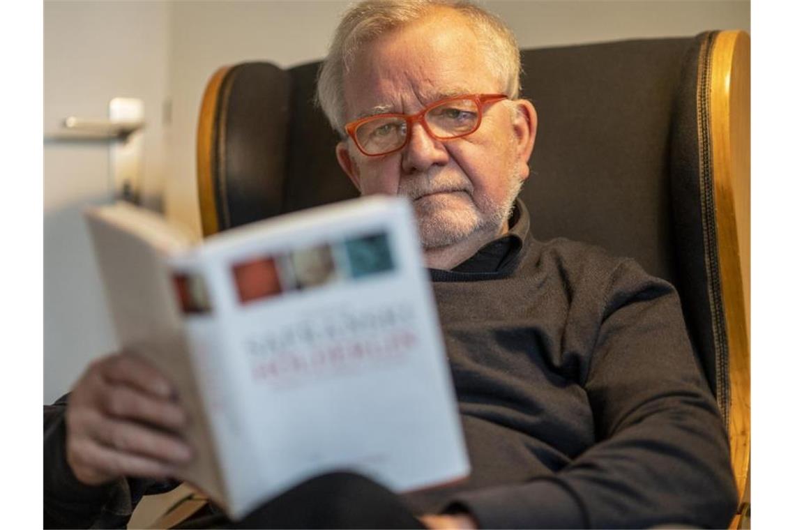 Philosoph Rüdiger Safranski liest sein neues Buch "Hölderlin". Foto: Patrick Seeger/dpa/Archivbild