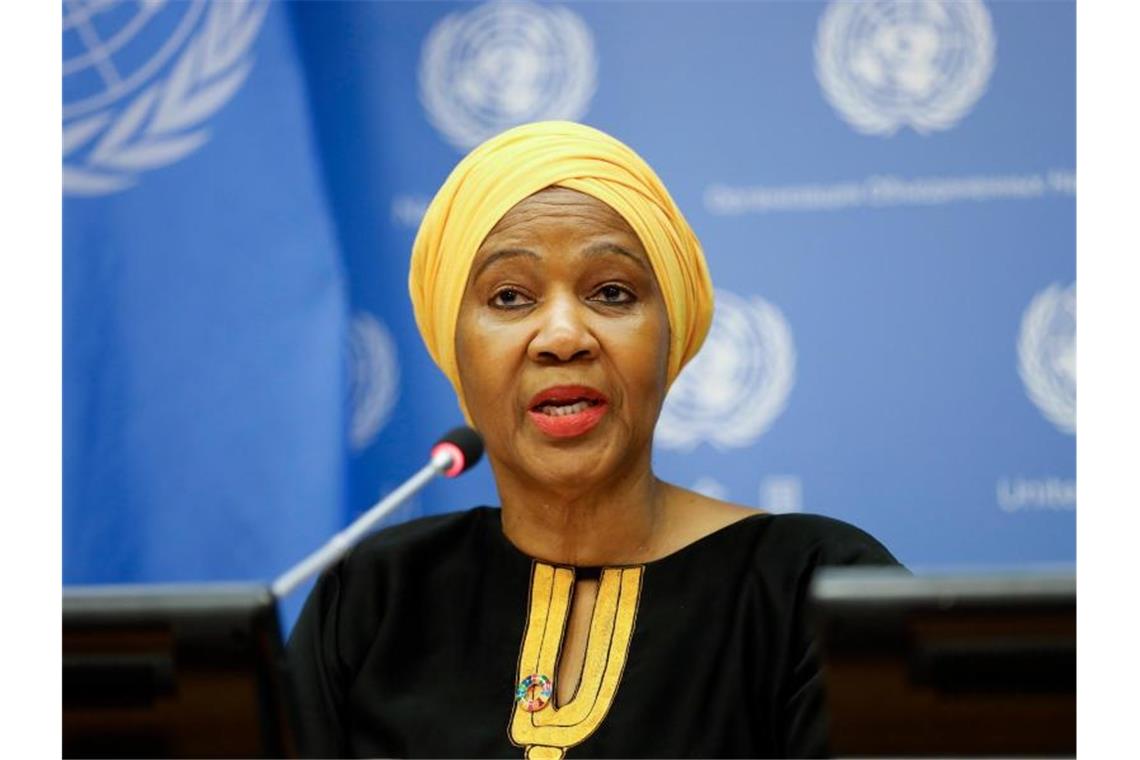 Phumzile Mlambo-Ngcuka, Geschäftsführerin der Frauenorganisation UN Women der Vereinten Nationen im UN-Hauptquartier in New York, beklagt noch immer Vorurteile gegenüber Frauen. Auch in den Parlamenten der Welt sind Frauen immer noch weitgehend unterrepräsentiert. Foto: Li Muzi/XinHua/dpa