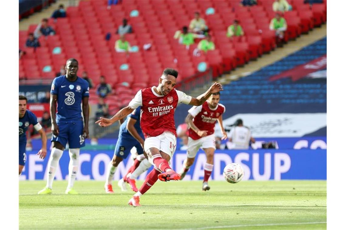 Pierre-Emerick Aubameyang (M) hatte den FC Arsenal zum FA-Cup-Sieg geschossen. Foto: Catherine Ivill/PA Wire/dpa