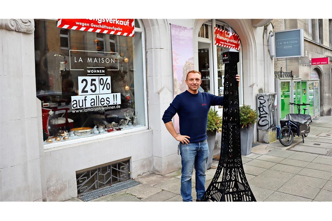 Pierre-Olivier Baron Languet hat seinen Eiffelturm inzwischen eingemottet. Seine französischen Klassiker will er auch nach der Schließung vertreiben.