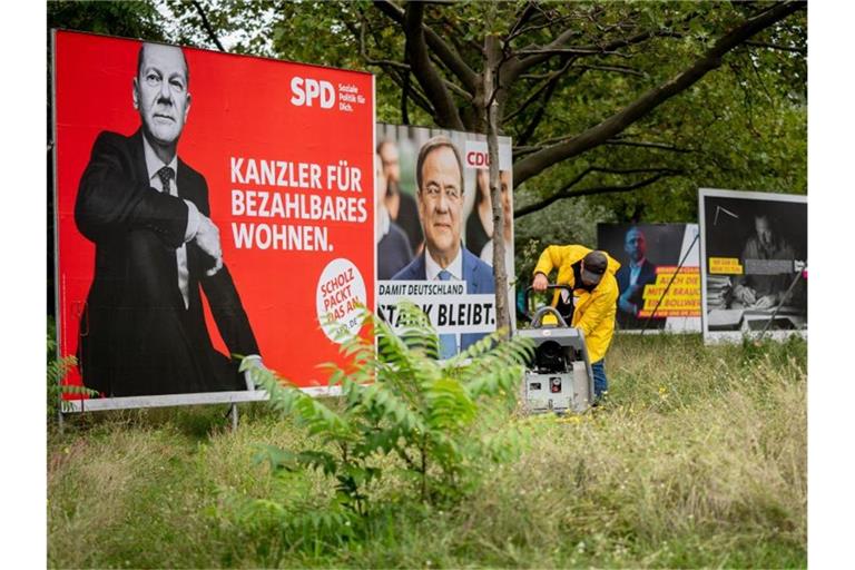 Plakate für die Bundestagswahl in Berlin. Foto: Kay Nietfeld/dpa