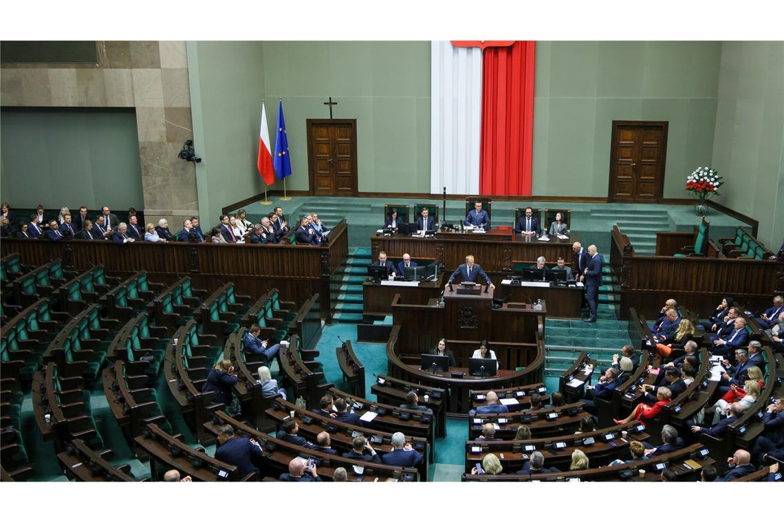 Polens Parlament spricht Tusks Regierung Vertrauen aus Polens Ministerpräsident Donald Tusk hat eine Vertrauensabstimmung überstanden, (Foto aktuell)