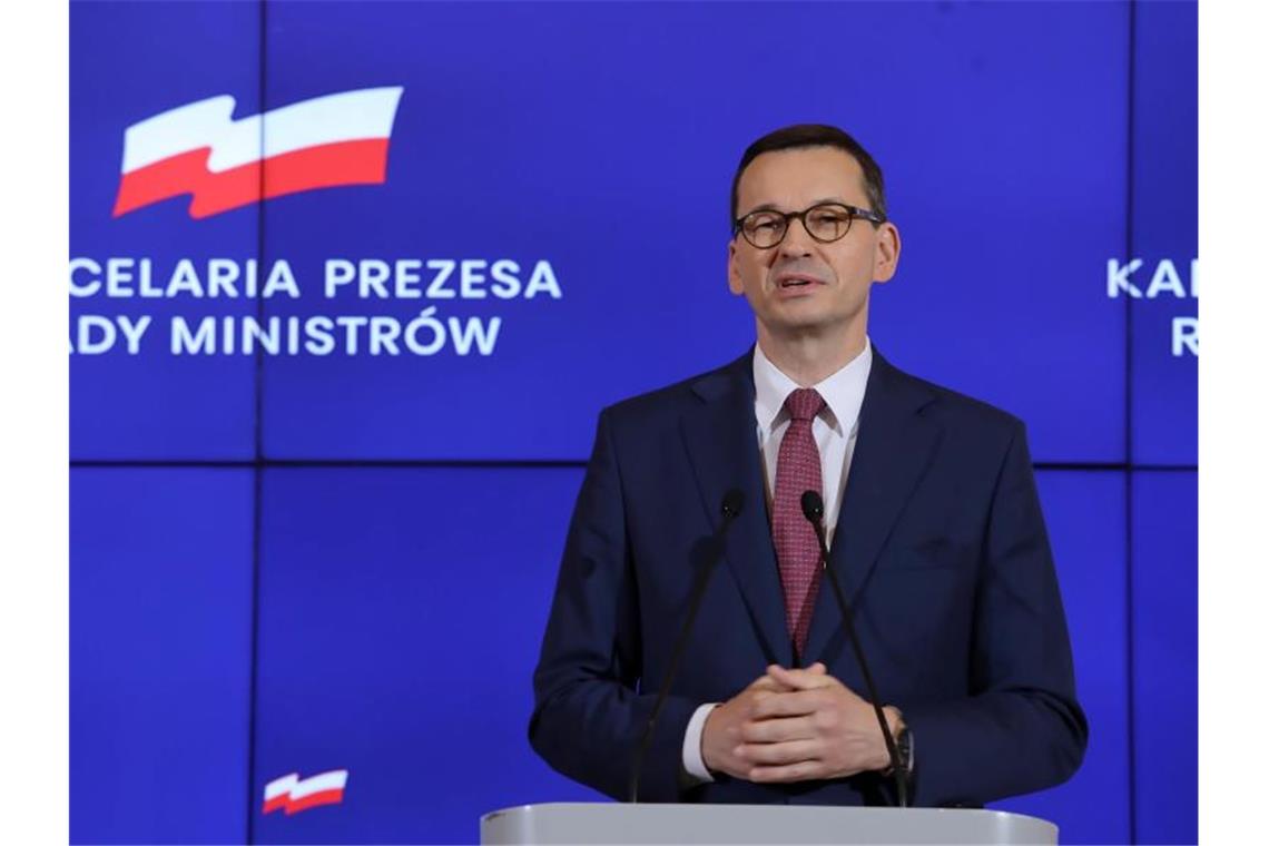 Polens Ministerpräsident Mateusz Morawiecki. Die Regierung in Warschau klagt vor dem Europäischen Gerichtshof gegen die neue Rechtsstaatsklausel im EU-Haushalt. (Archivbild). Foto: Tomasz Gzell/PAP/dpa