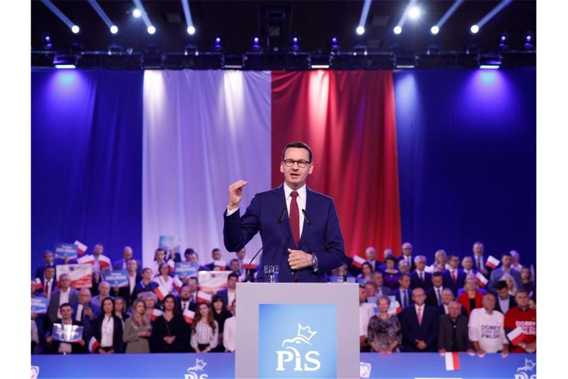 Polens Ministerpräsident Mateusz Morawiecki spricht bei einer Wahlkampfveranstaltung. Foto: Jp Black/ZUMA Wire/dpa